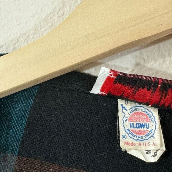 Vintage Union Made Catch Me Wool Plaid Sweater Shawl Wrap USA Made Womens - Picture 5 of 15